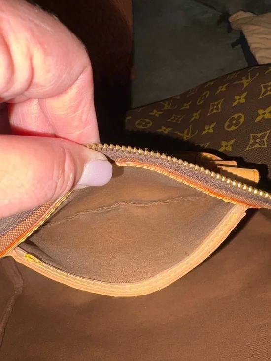 Louis Vuitton Brown Monogram Speedy 40 in VGUC. - Picture 7 of 8